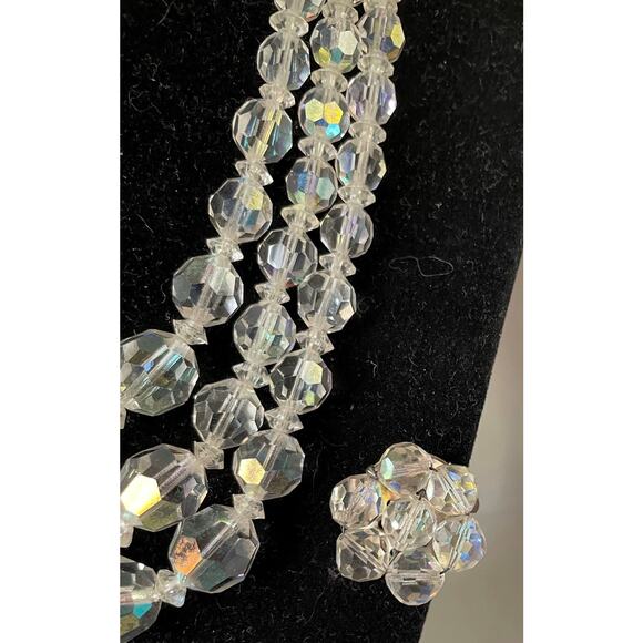 Vintage Layered necklace and Clip Earrings - Picture 3 of 3